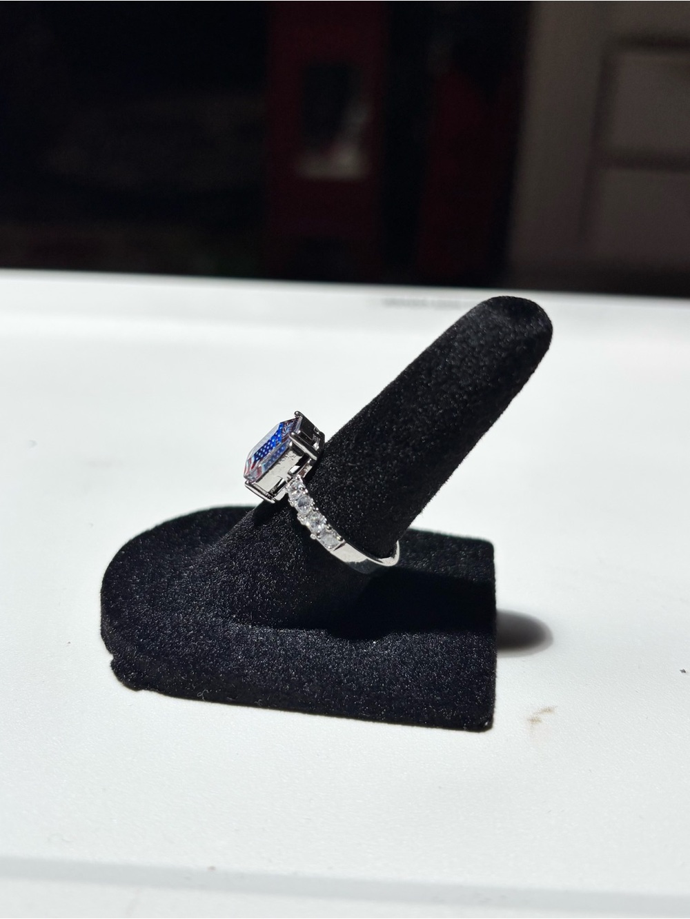 Patriotic Fireworks & Flag Crystal Silver Ring - Blue & Red. Size 7 - Picture 3 of 11